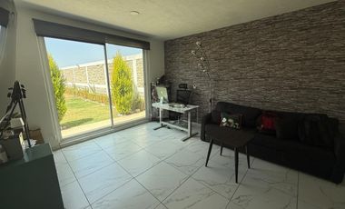 VENTA/Renta  Casa  en Privada, La Magdalena Ocotitlán Metepec Estado de México