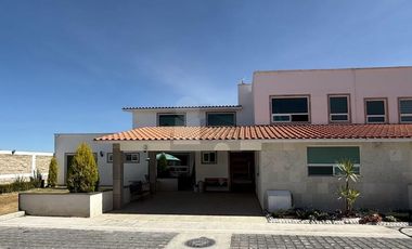 VENTA/Renta  Casa  en Privada, La Magdalena Ocotitlán Metepec Estado de México