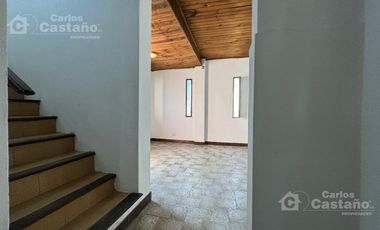 Exc Casa en PH al C/Frente, 3 Amb con Jardín y patio.