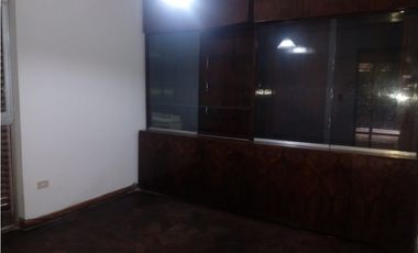 ALQUILER- CASA ESQUINA 4 DORMITORIOS- BARRIO MAIPÚ