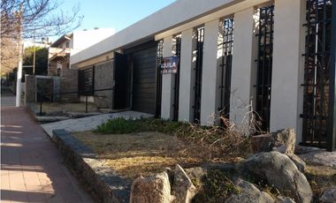 ALQUILER- CASA ESQUINA 4 DORMITORIOS- BARRIO MAIPÚ