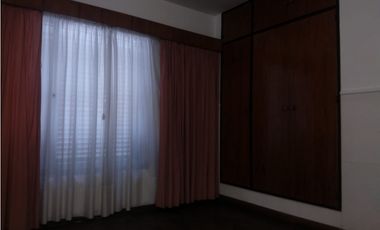ALQUILER- CASA ESQUINA 4 DORMITORIOS- BARRIO MAIPÚ