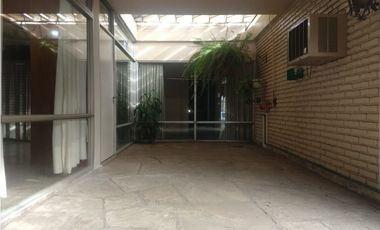 ALQUILER- CASA ESQUINA 4 DORMITORIOS- BARRIO MAIPÚ
