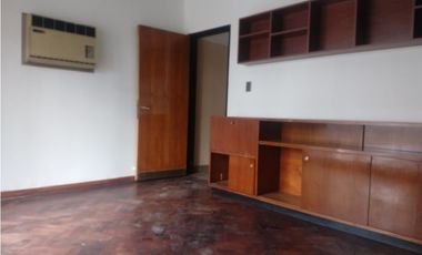 ALQUILER- CASA ESQUINA 4 DORMITORIOS- BARRIO MAIPÚ