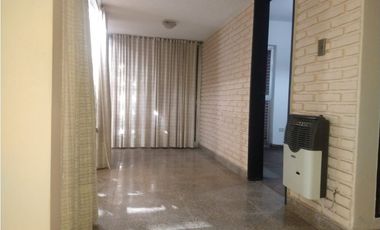 ALQUILER- CASA ESQUINA 4 DORMITORIOS- BARRIO MAIPÚ