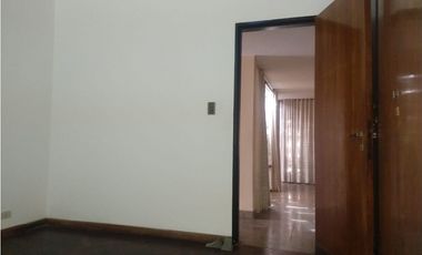 ALQUILER- CASA ESQUINA 4 DORMITORIOS- BARRIO MAIPÚ