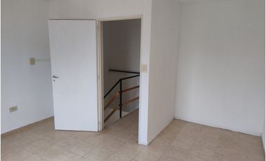 Duplex 2 Dormitorios En Alquiler Villa Allende Parque- Zona Norte -