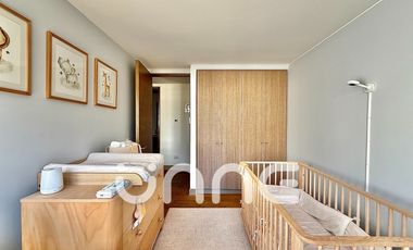 DOBLE ALTURA, TERRAZA DE 30M2, SALA DE ESTAR, COCINA ABIERTA