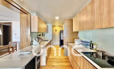 DOBLE ALTURA, TERRAZA DE 30M2, SALA DE ESTAR, COCINA ABIERTA