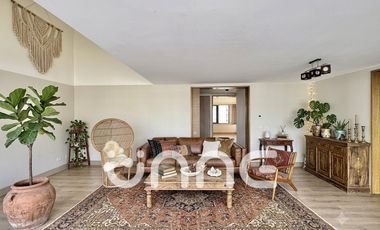 DOBLE ALTURA, TERRAZA DE 30M2, SALA DE ESTAR, COCINA ABIERTA