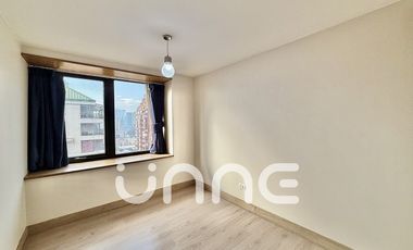 DOBLE ALTURA, TERRAZA DE 30M2, SALA DE ESTAR, COCINA ABIERTA