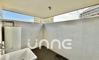 DOBLE ALTURA, TERRAZA DE 30M2, SALA DE ESTAR, COCINA ABIERTA