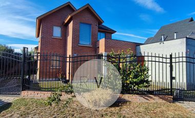 ARRIENDO CASA 3HAB 3BA MACHALÍ