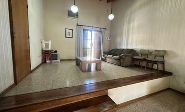 Casa a la Venta en Dorrego 4 habitaciones