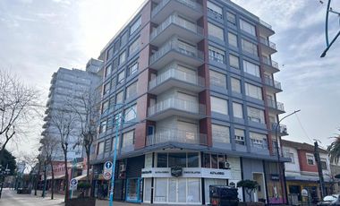 Venta Depto 3 ambientes + Dependencia de servicio