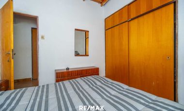 VENTA CASA TRES DORMITORIOS CON GARAGE Y PATIO