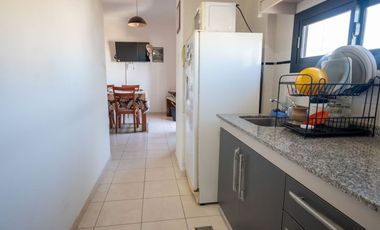 DPTO. LATINO EN VENTA 2 DORM Y COCHERA CERCA FIQ