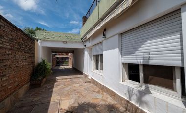 CASA EN ALQUILER 2 DORM 2 COCH EN FOM. 9 DE JUL