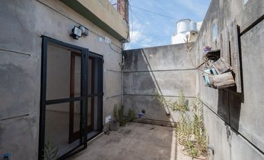 CASA EN ALQUILER 2 DORM 2 COCH EN FOM. 9 DE JUL