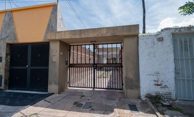 CASA EN ALQUILER 2 DORM 2 COCH EN FOM. 9 DE JUL