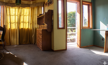 Exclusiva casa de 3 pisos en Barrio céntrico Quillota