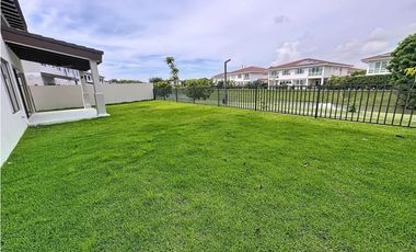 Alquiler de Casa en Santa Maria PH The Woods