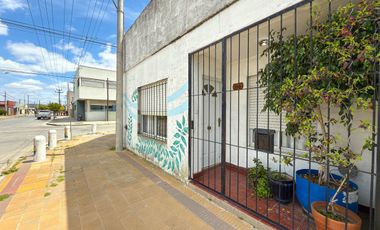 EN VENTA CASA CON DEPENDENCIAS VILLA ITALIA TANDIL