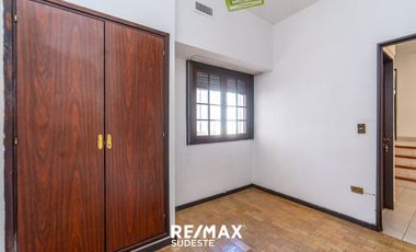 IMPONENTE CASA- DONADO 400. EXCELENTE UBICACION
