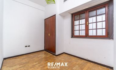 IMPONENTE CASA- DONADO 400. EXCELENTE UBICACION