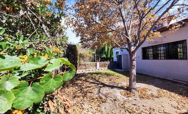VENTA CASA EN B. LOS LIRIOS CORRALITOS GUAYMALLEN.