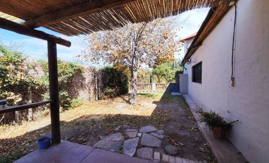 VENTA CASA EN B. LOS LIRIOS CORRALITOS GUAYMALLEN.