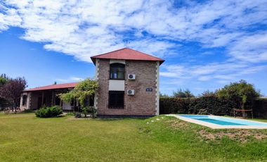 VENTA CASA EN B. LOS LIRIOS CORRALITOS GUAYMALLEN.