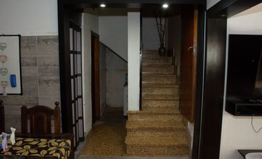 PH 5 amb  venta Sarandí con entrada independiente