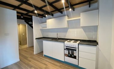 Departamento duplex en venta en La Boca con patio