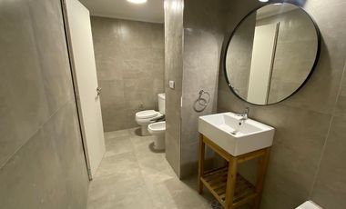 Departamento duplex en venta en La Boca con patio