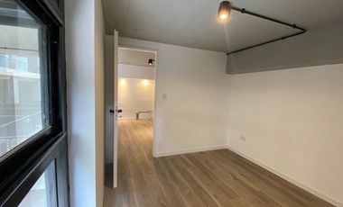 Departamento duplex en venta en La Boca con patio