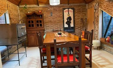 VENTA/AMPLIA CASA/3 DORMITORIOS/LEHMANN