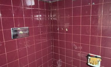 VENTA DE CASA A UNA CUADRA DE LA PLAZA CENTRAL