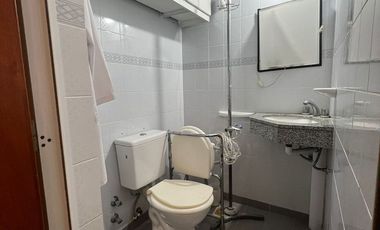 VENTA CONSULTORIO MEDICO C/ BAÑO PRIVADO
