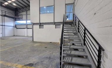 Bodega en ALQUILER 621 m2. Caldas. Antioquia