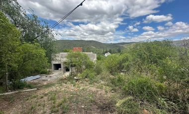 VENTA LOTE 1048MTS CON EDIFICACIÓN  CUESTA BLANCA