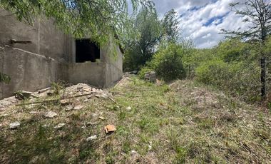 VENTA LOTE 1048MTS CON EDIFICACIÓN  CUESTA BLANCA