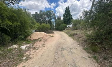 VENTA LOTE 1048MTS CON EDIFICACIÓN  CUESTA BLANCA