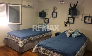 ALQUILER | CASA NIVEL GERENCIAL | 4 DORMITORIOS