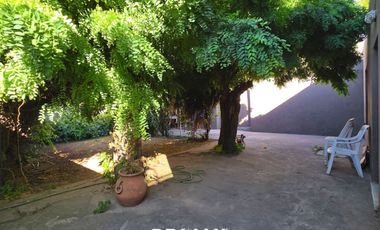 CASA CON DPTO EN VILLA MITRE. EXCELENTE UBICACION!