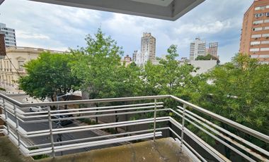 VENTA DE PISO EXCLUSIVO 3 DORM. VISTA AL RIO