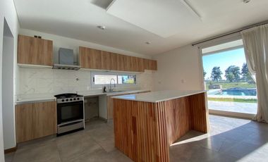 CASA 5 AMBIENTES EN ALQUILER EN CANNING