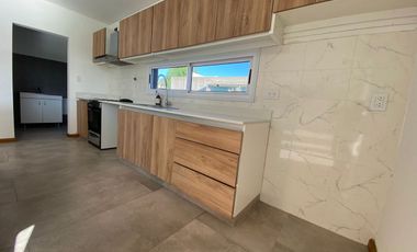 CASA 5 AMBIENTES EN ALQUILER EN CANNING