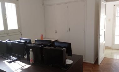 Casa en alquiler para uso comercial en Mendoza