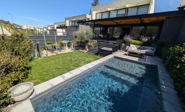 Casa en arriendo  en LO BARNECHEA